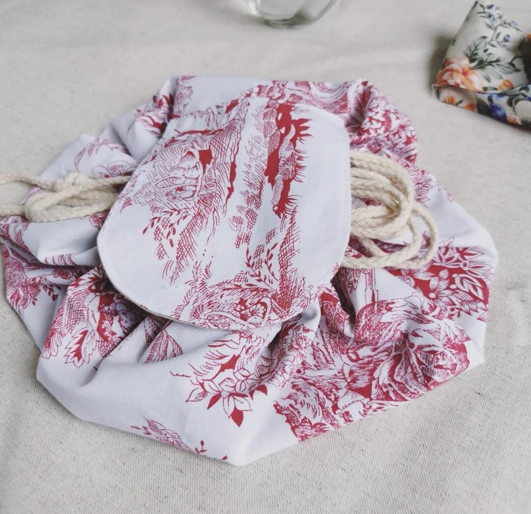 Pochette maquillage ronde, pochette maquillage, pochette rangement, rangement, accessoire , accessoire maquillage, rangement toilette, trousse de toilette, saruimagine, cadeaux faits mains, idée cadeau