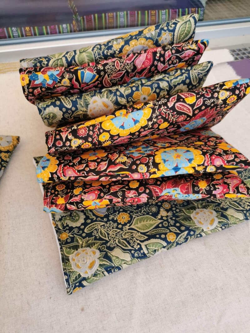 Pochette à livre, booksleve, pochette, cadeaux faits mains, cadeaux artisanaux, idée cadeau, SaruImagine, fait main