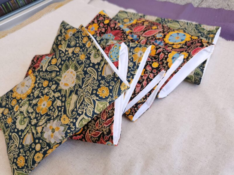 Pochette à livre, booksleve, pochette, cadeaux faits mains, cadeaux artisanaux, idée cadeau, SaruImagine, fait main
