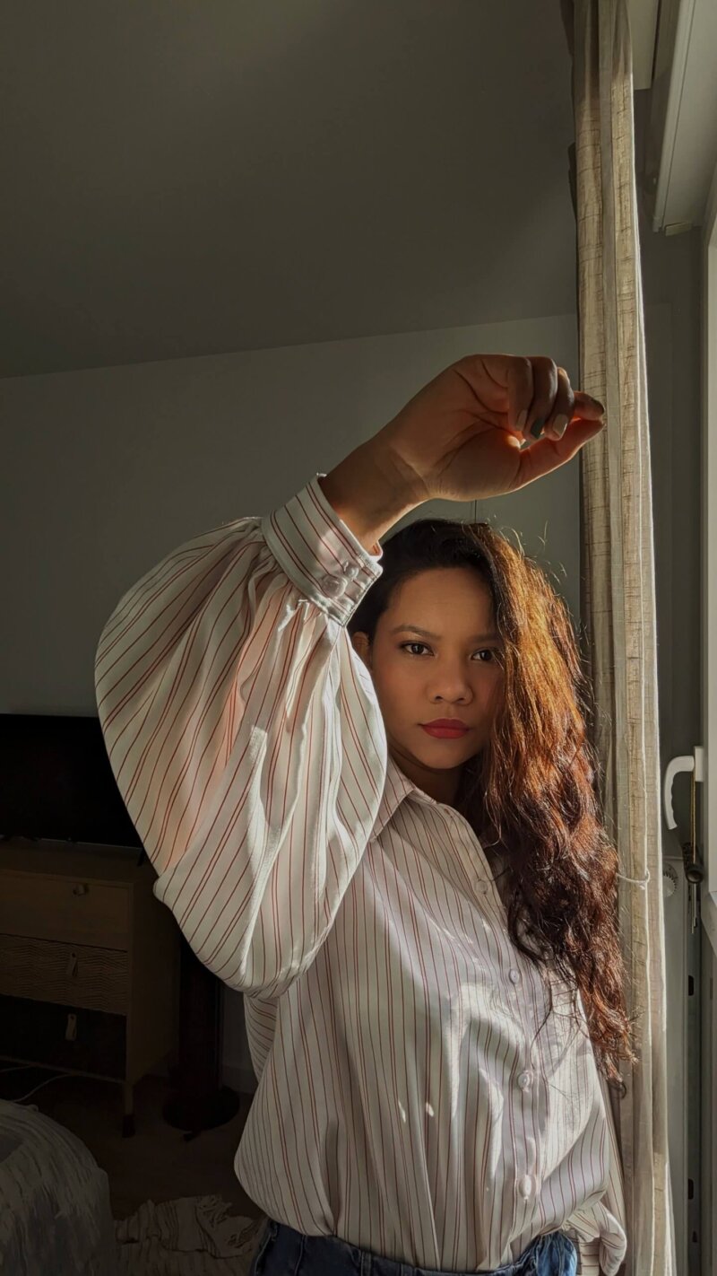 Chemise classique avec les manches bouffantes, chemise faite main, chemise unique, saruimagine, vêtement fait main, slow fashion, chemise en viscose