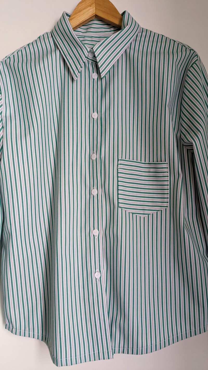 Chemise classique sergé de coton rayures verticales vertes, chemise faite main, chemise classique artisanale, chemise à rayure,chemise classique à rayures, chemise, saruuimagine