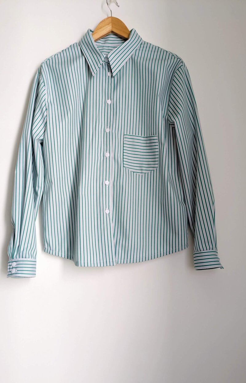 Chemise classique sergé de coton rayures verticales vertes, chemise faite main, chemise classique artisanale, chemise à rayure,chemise classique à rayures, chemise, saruuimagine