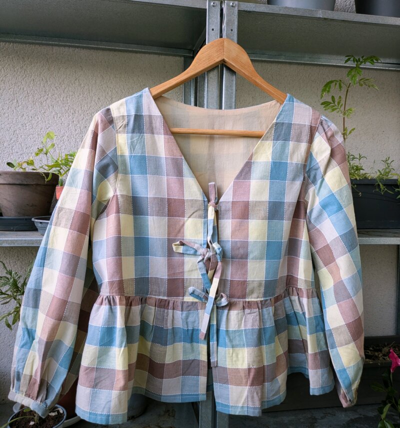 Haut peplum en coton à carreaux pastel – manches longues ou courtes (Taille 34/36), vêtements faits mains, créations faits mains, saruimagine