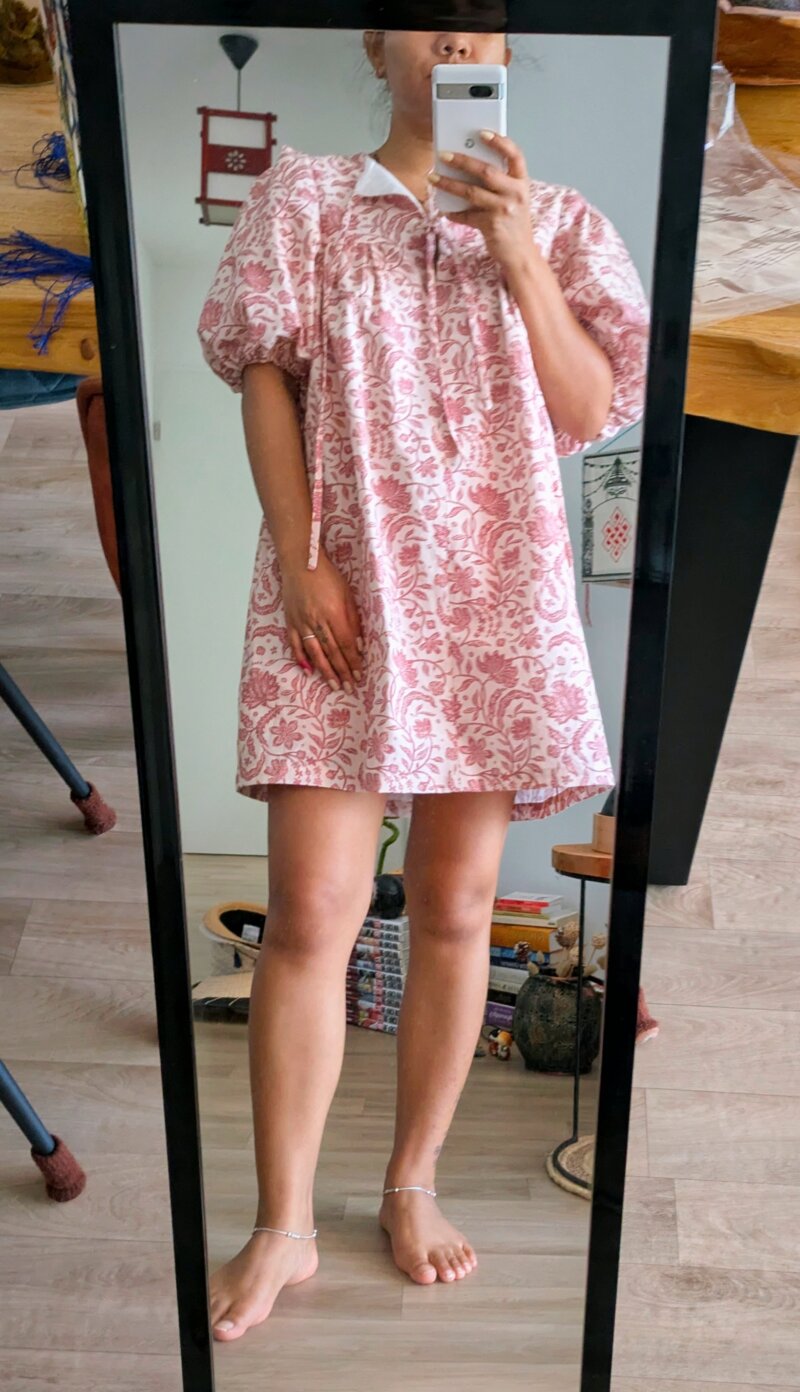 Robe courte en coton – Motif vieux rose indien – Image 6
