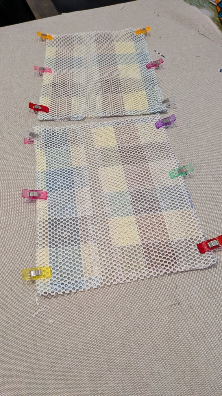 Sac à vrac en filet : le tutoriel débutant parfait pour un sac écologique, pratique et polyvalent, saruimagine, diy Christmas gift, idée cadeau noel, idée cadeau écologique, diy gifts, diy, blog tuto sac à vrac , sac à vrac en filet fait main, tutoriel couture débutant, sac écologique réutilisable, sac pour fruits et légumes, couture coton et filet, projet DIY facile, sac léger et pratique, idée cadeau Noël, zone du cordon renforcée, couture solide, pochette pratique pour courses et voyage